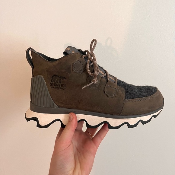 Sorel Boots - Picture 2 of 4